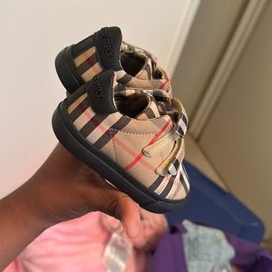 Burberry kid’s sneakers